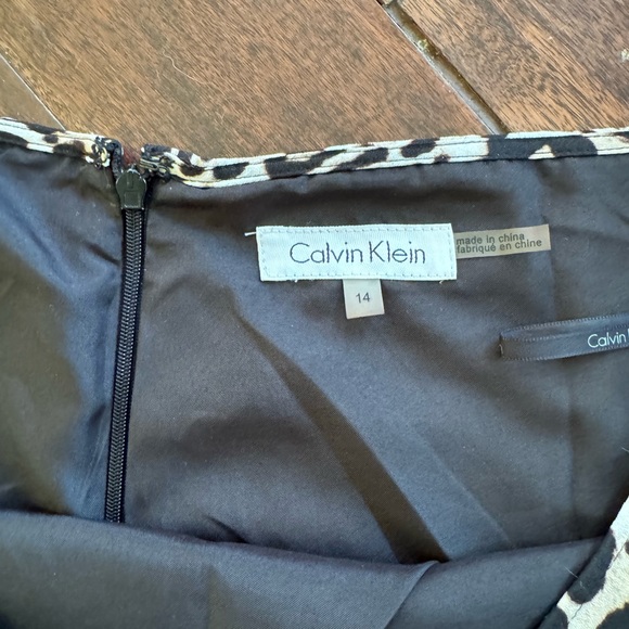 Calvin Klein size 14 leopard skirt - Picture 4 of 4